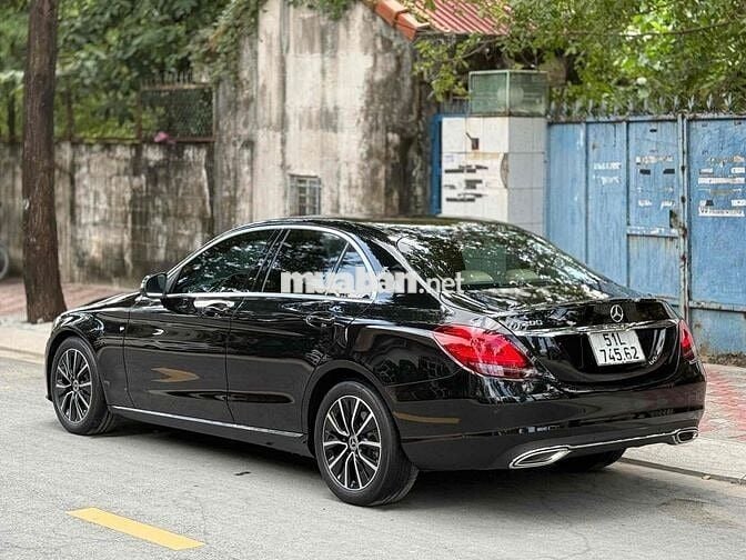 Mercedes Benz C Class 2018 C200 FOM MỚI