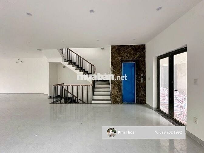 Căn góc 10x20m Hầm 3 Tầng (360m2) ở Vạn Phúc, t. máy hầm xe. Giá 50 tr