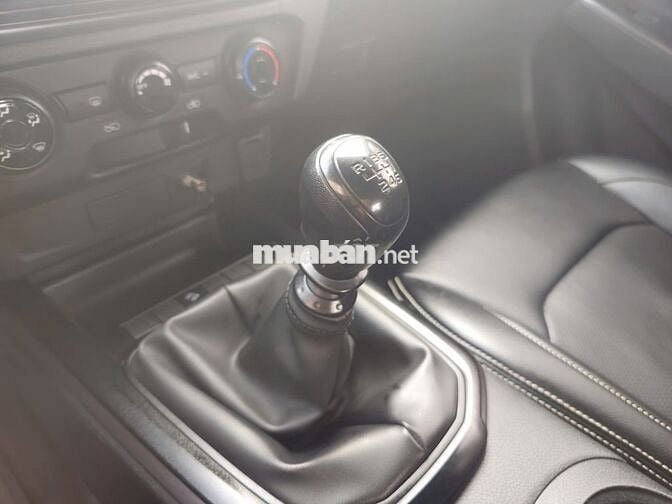 Isuzu Dmax 2023 Prestige 1.9L 4x2 MT - 45000 km