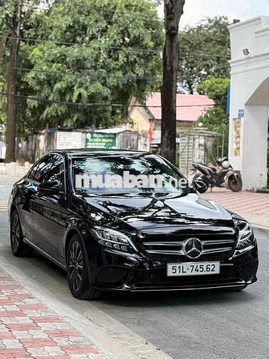 Mercedes Benz C Class 2018 C200 FOM MỚI
