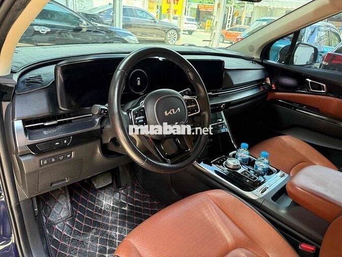Kia Carnival 2021 form 2022 bản 2.2D Signature