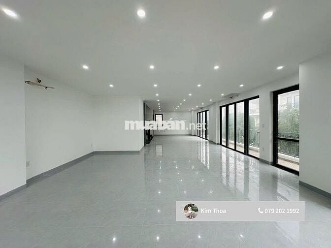 Căn góc 10x20m Hầm 3 Tầng (360m2) ở Vạn Phúc, t. máy hầm xe. Giá 50 tr