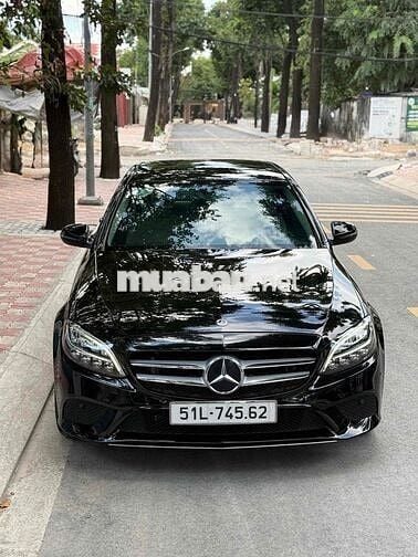 Mercedes Benz C Class 2018 C200 FOM MỚI
