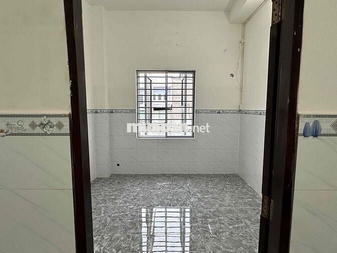 Nhà chính chủ 2 mặt tiền,vừa xây trong năm , 2 phòng ngủ , 32m2 ,