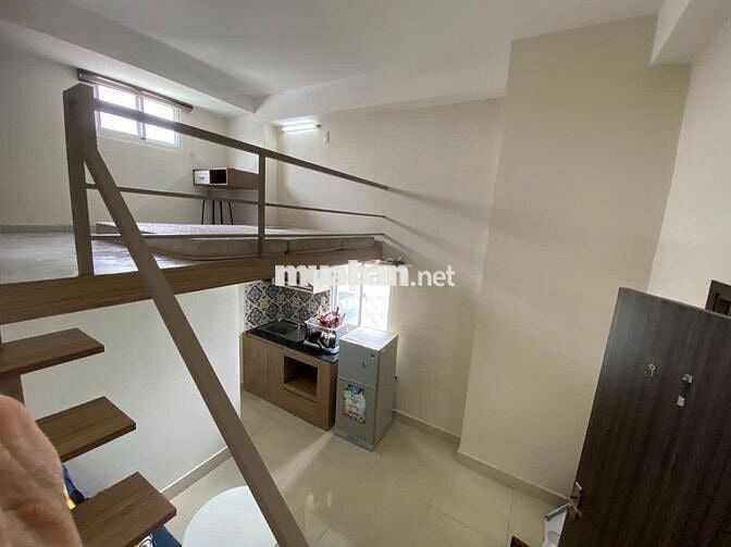Nhượng phòng đầy đủ nội thất + máy giặt riêng trên Đg Nguyễn Thị Thập