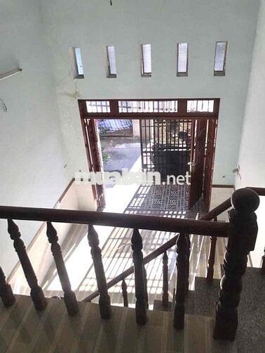 Bán nhà bên đường Nguyễn Thái Học - Dĩ An giá rẻ