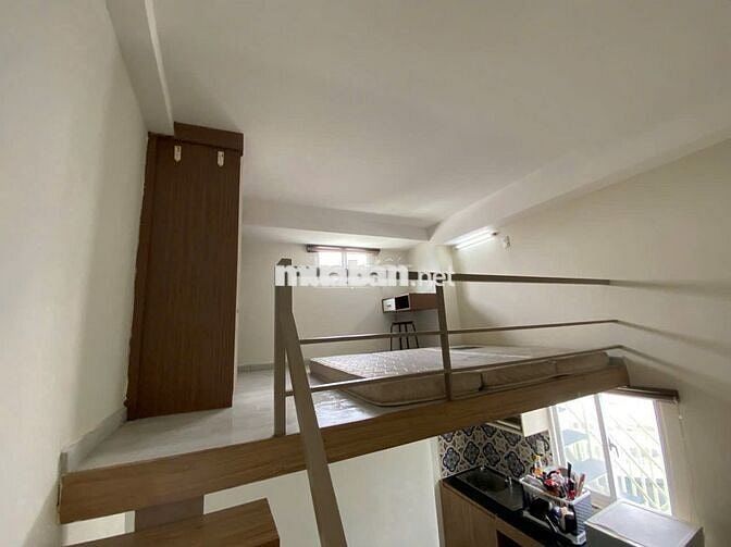 Nhượng phòng đầy đủ nội thất + máy giặt riêng trên Đg Nguyễn Thị Thập