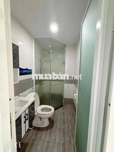 Cho Thuê Nhà  👉 DT: 4 x 20m, 3 lầu, gồm 4 phòng ngủ, 5 ƯC 👉 Hẻm Đườn