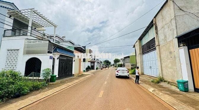 BÁN ĐẤT TRUNG TÂM DĨ AN–MẶT TIỀN ĐƯỜNG NHỰA–DÂN CƯ HIỆN HỮU–GIÁ 1 TỶ!