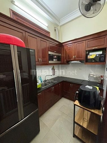 Cho thuê nhà riêng tại ngõ 165 Dương Quảng Hàm, 15 triệu, 30m2, 3PN