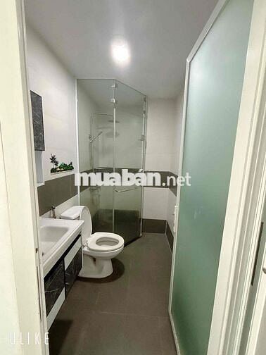 Cho Thuê Nhà  👉 DT: 4 x 20m, 3 lầu, gồm 4 phòng ngủ, 5 ƯC 👉 Hẻm Đườn