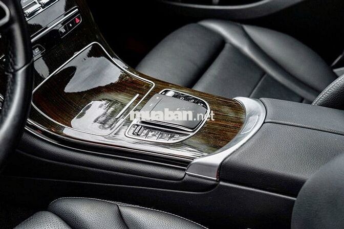 Mercedes GLC200 sx 2022 - sang trọng hiện đại
