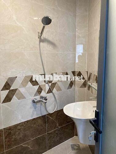 cho thuê nhà mặt tiền mới nguyên căn 4 lầu