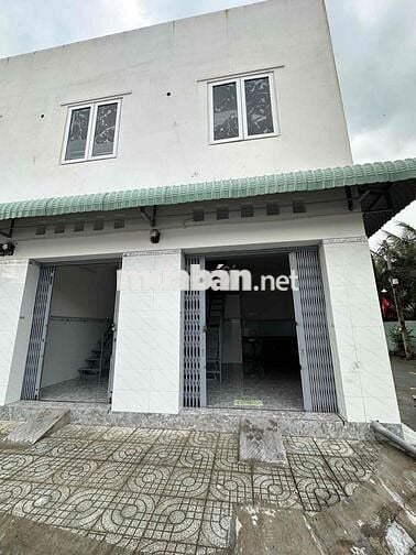 Nhà chính chủ 2 mặt tiền,vừa xây trong năm , 2 phòng ngủ , 32m2 ,