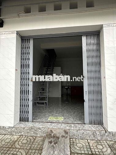 Nhà chính chủ 2 mặt tiền,vừa xây trong năm , 2 phòng ngủ , 32m2 ,