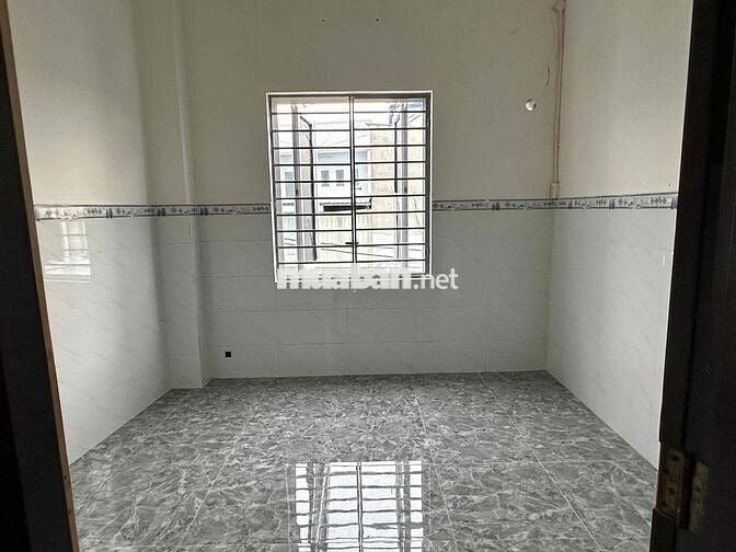 Nhà chính chủ 2 mặt tiền,vừa xây trong năm , 2 phòng ngủ , 32m2 ,