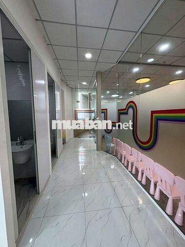 Văn Phòng Cho Thuê Quận 7 - 95m2 - 2WC - Bàn giao Full thiết bị