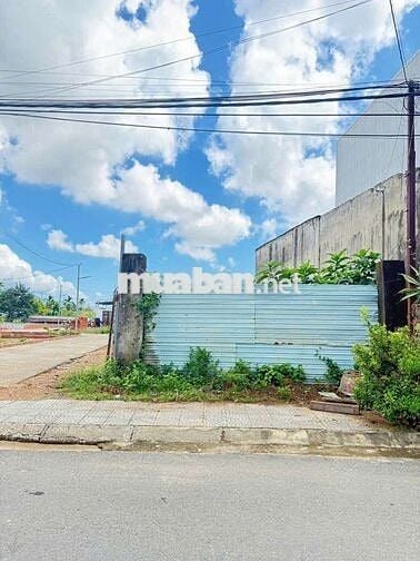 Bán đất mt kẹp kiệt đường 5m5 đg Trinh Đường.
Dt 97m2🌿
Giá 3ty650tl🐳