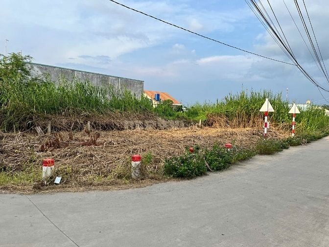 BÁN GẤP LÔ GÓC 2 MẶT TIỀN ĐƯỜNG LÊ VĂN TÂM CHỈ 1 TỶ 200 TRIỆU