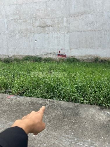 Mảnh đất nằm ngay trung tâm Mỹ Hạnh Nam với giá hợp lý 