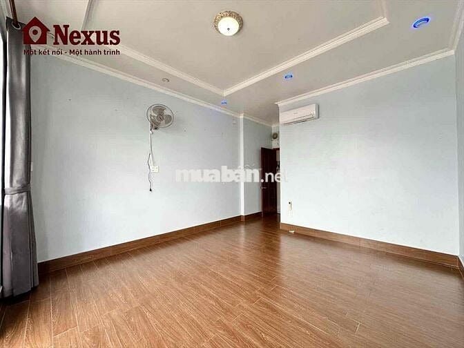 CHO THUÊ PHÒNG BAN CÔNG SẴN MÁY LẠNH - HÀ HUY GIÁP - Y Hình 100%