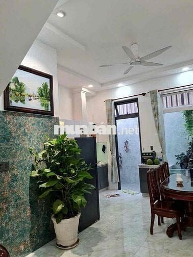 Nhà nguyên căn hẻm xe hoi phường Tân Thới Nhất, Q12