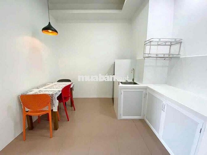 Căn hộ 1Pn tách bếp ban công thoáng, full nội thất, bàn ăn, gần Gò Vấp