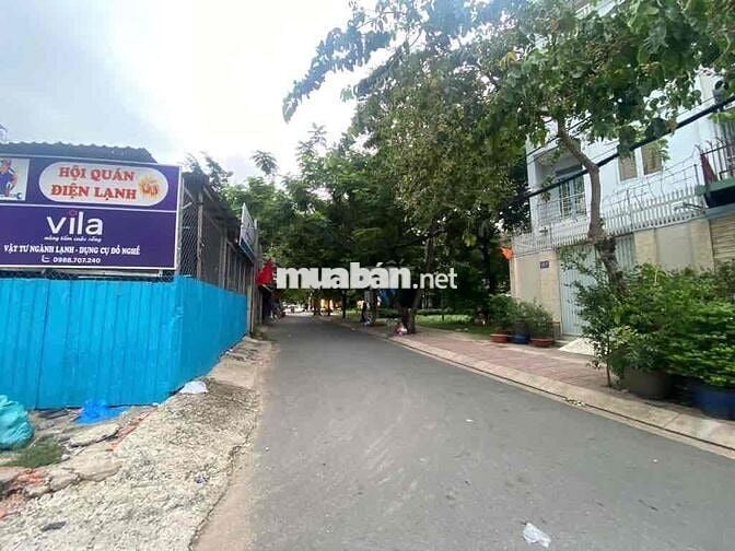 💥 ĐẤT KHUÔN VIP –  5.5X15 – XUNG QUANH TOÀN NHÀ CAO TẦNG – CÓ DÒNG TIỀ
