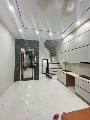 Nhà Mới 5Tầng-Thang Máy-Phố Võ Thị Sáu-Gần Hồ & Công Viên-DT67m2-12Tỷ6