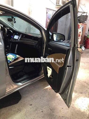 Toyota Innova 2017 2.0E - 112000 km