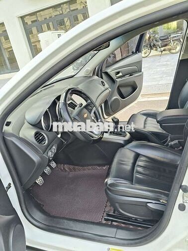 Bán Chevrolet Cruze 2018 số sàn. Xe cực đẹp