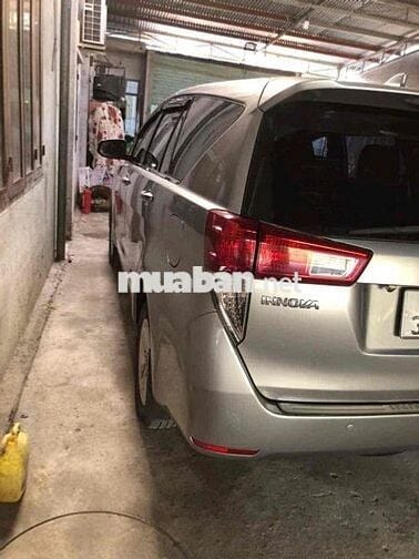 Toyota Innova 2017 2.0E - 112000 km
