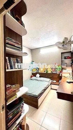 Bán chung cư Kdt Việt Hưng. Long Biên. Dt 76m, giá 4.28 tỷ