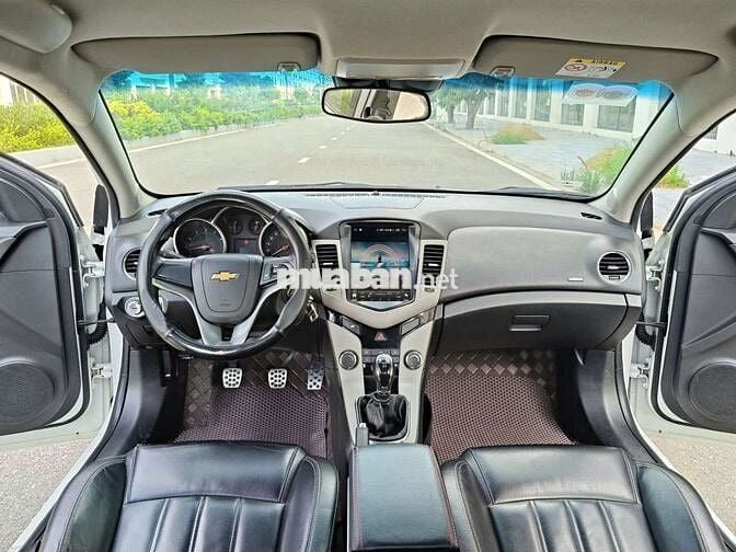 Bán Chevrolet Cruze 2018 số sàn. Xe cực đẹp