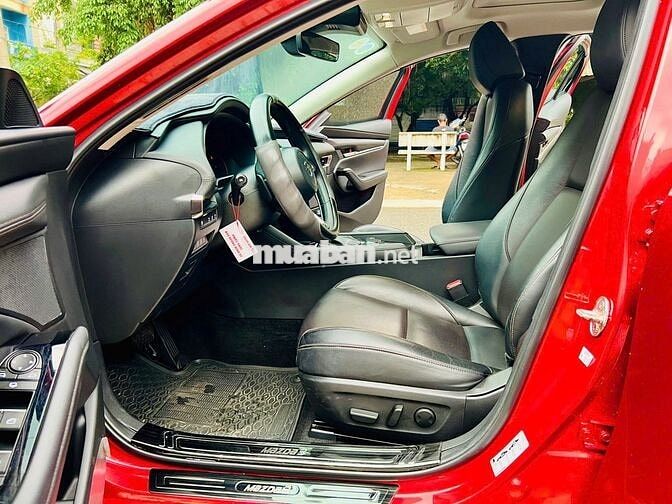 Mazda 3 2022 1.5L Premium - 45000 km