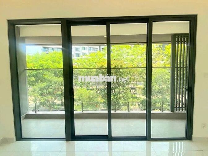 CHo thuê căn Skylinked Villa - Celadon CIty 3PN, 2 xe hơi đỗ tại nhà