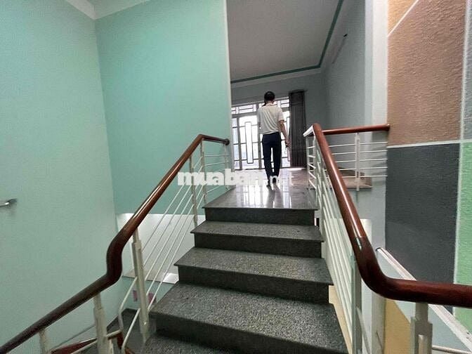 Cho thuê nhà 3 tầng mặt tiền Lê Đình Lý – vị trí đẹp trung tâm TP Đà N