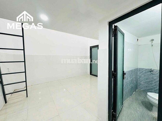 🏡 Trống Sẵn Phòng mới xây  Cữa sổ trời - Gác Cao Thoáng mát 🎋🎋