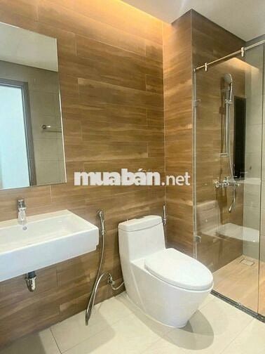 CHo thuê căn Skylinked Villa - Celadon CIty 3PN, 2 xe hơi đỗ tại nhà