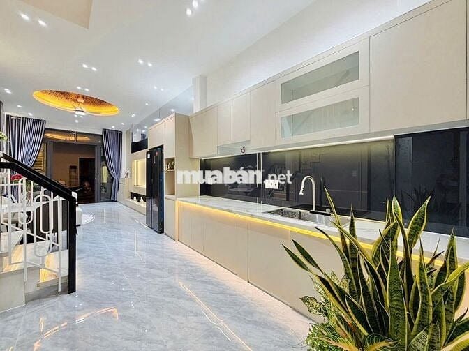 Bán nhà 2 tầng hẻm xe hơi, Q.Gò Vấp DT: 4x15m, giá chỉ 6.9 tỷ, ở ngay