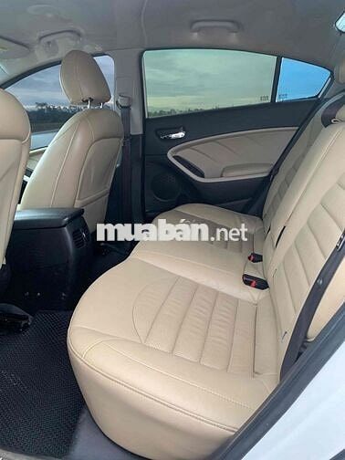 Kia Cerato 2018 1.6 MT