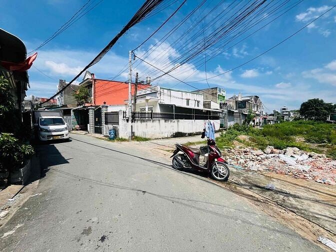 ĐẤT SỔ RIÊNG ĐƯỜNG HUỲNH TẤN PHÁT PHƯỜNG ĐÔNG HOÀ TPHCM vô chút Dt 66m