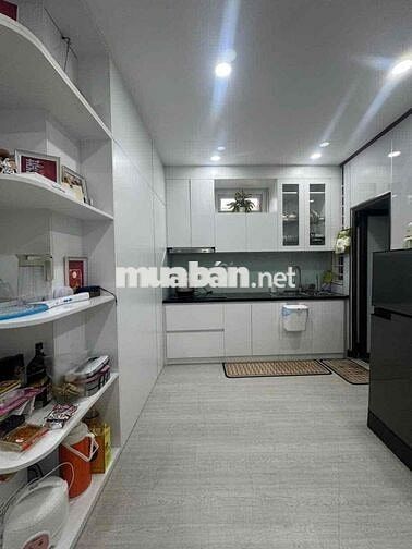Bán CCMN Thoáng Đẹp, Tầng Trung Căn Góc