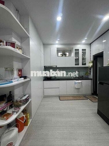 Bán CCMN Thoáng Đẹp, Tầng Trung Căn Góc