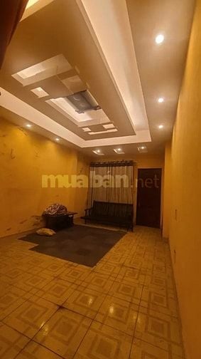 Bán nhà đẹp ngõ 67 Nguyễn Văn Cừ 63m2x 5 T,ngõ 4 m . Giá 11 tỷ.