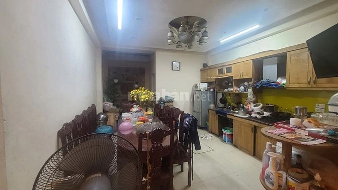 Bán nhà đẹp ngõ 67 Nguyễn Văn Cừ 63m2x 5 T,ngõ 4 m . Giá 11 tỷ.