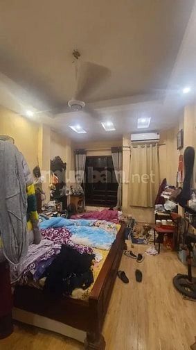 Bán nhà đẹp ngõ 67 Nguyễn Văn Cừ 63m2x 5 T,ngõ 4 m . Giá 11 tỷ.