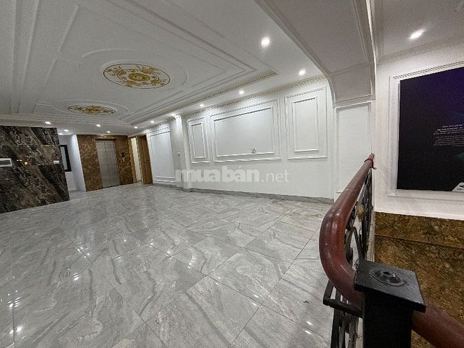 Ngộp ngân hàng, Nhà việt hưng 6 tầng thang máy dòng tiền 100tr/th 130m