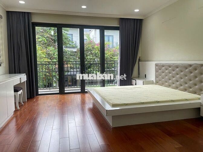 Cho thuê Biệt thự Nine South Estates