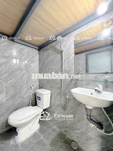 CHO THUÊ DUPLEX BAN CÔNG RỘNG 30M2 GẦN CÔNG VIÊN LÀNG HOA